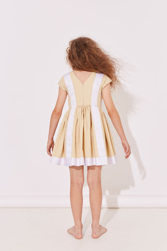 THE MIDDLE DAUGHTER SS25 Motorway Dress in Milky Tea