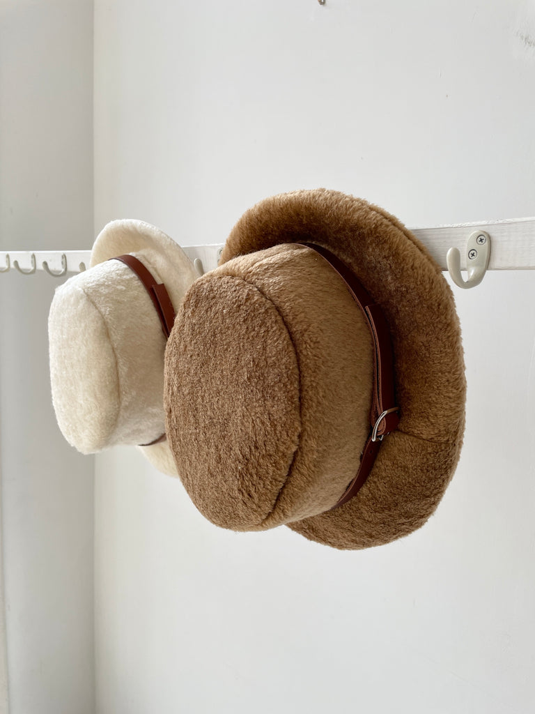 TAGO AW2024 Fluffy Hat in Camel